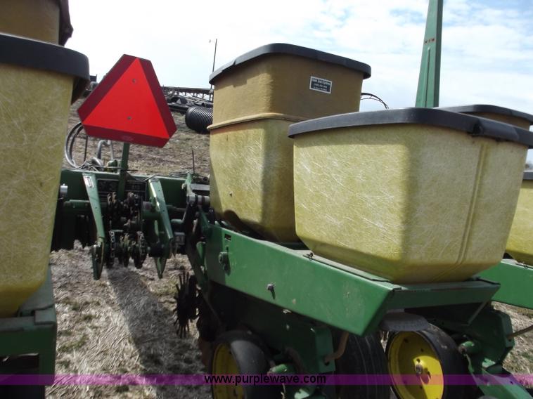 image for item D3576 John Deere P7000 four row planter