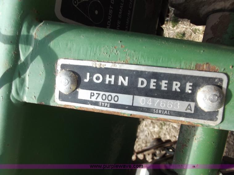 image for item D3576 John Deere P7000 four row planter