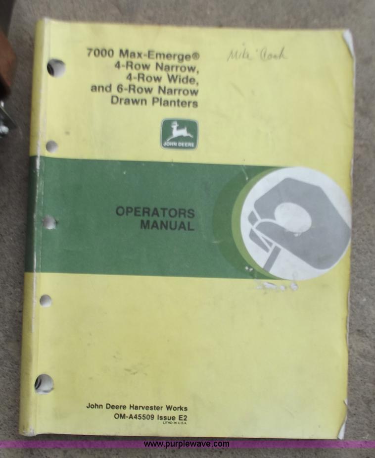 image for item D3576 John Deere P7000 four row planter