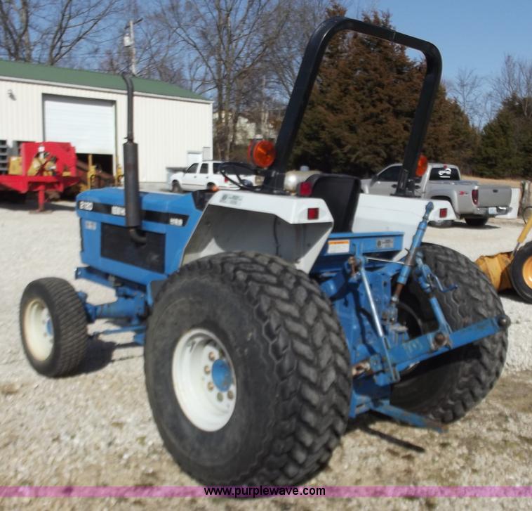 image for item D3617 2001 New Holland 2120 FWA tractor