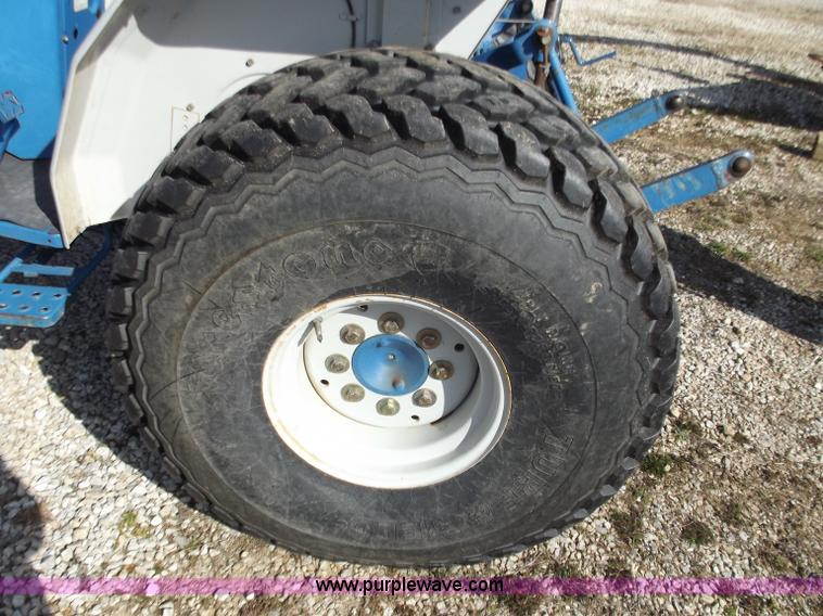 image for item D3617 2001 New Holland 2120 FWA tractor