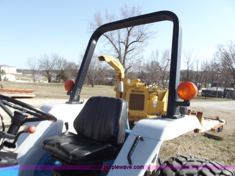 image for item D3617 2001 New Holland 2120 FWA tractor