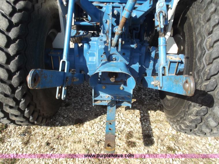 image for item D3617 2001 New Holland 2120 FWA tractor