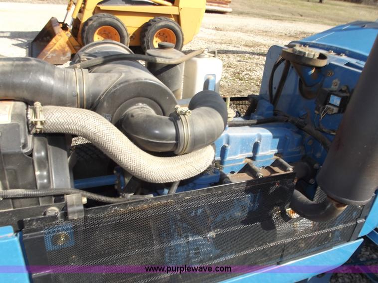 image for item D3617 2001 New Holland 2120 FWA tractor