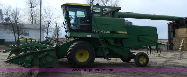 image for item D8847 1979 John Deere 6620 Turbo combine