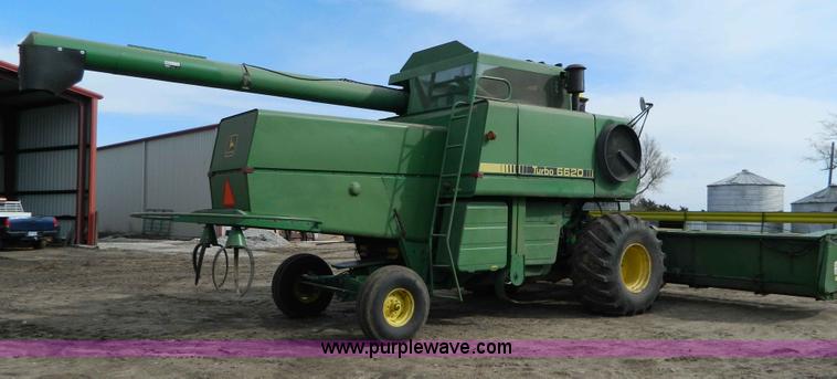 image for item D8847 1979 John Deere 6620 Turbo combine