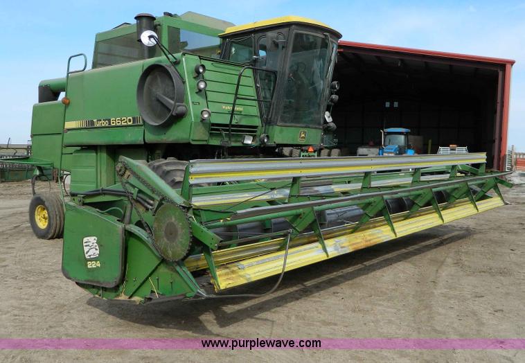 image for item D8847 1979 John Deere 6620 Turbo combine
