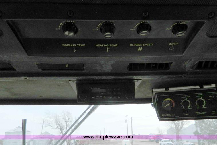 image for item D8847 1979 John Deere 6620 Turbo combine