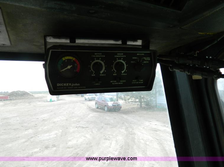 image for item D8847 1979 John Deere 6620 Turbo combine