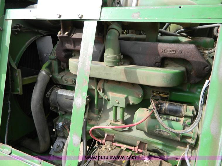 image for item D8847 1979 John Deere 6620 Turbo combine