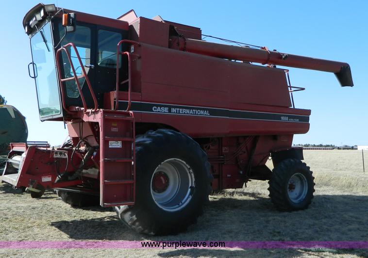 image for item D8907 1993 Case IH 1688 axial-flow combine