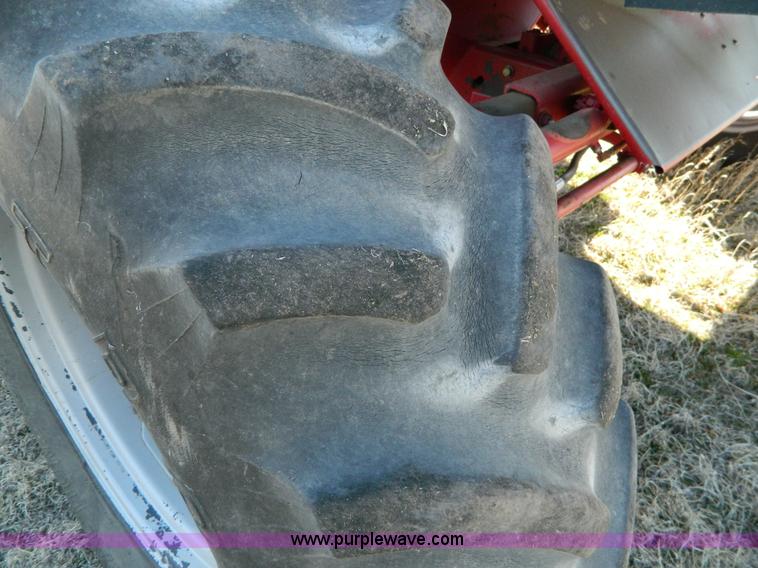 image for item D8907 1993 Case IH 1688 axial-flow combine