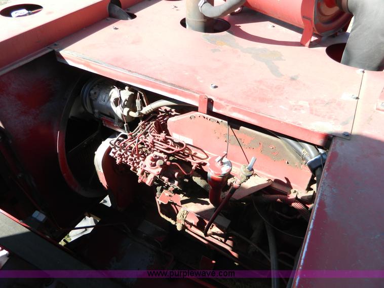 image for item D8907 1993 Case IH 1688 axial-flow combine