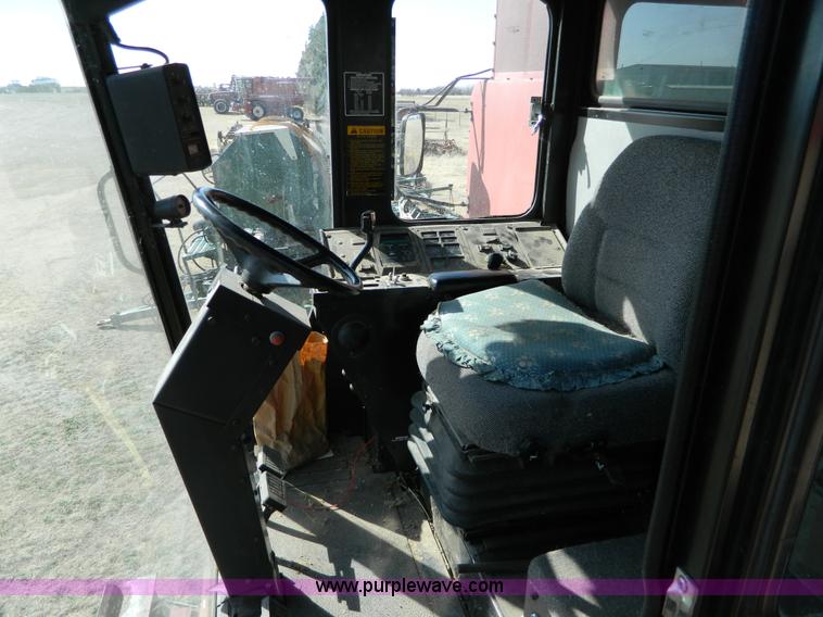 image for item D8907 1993 Case IH 1688 axial-flow combine