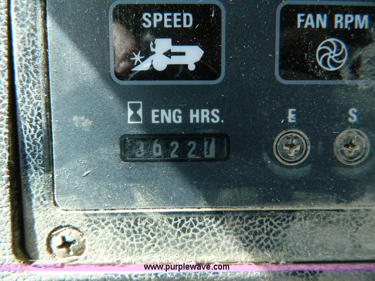 image for item D8907 1993 Case IH 1688 axial-flow combine