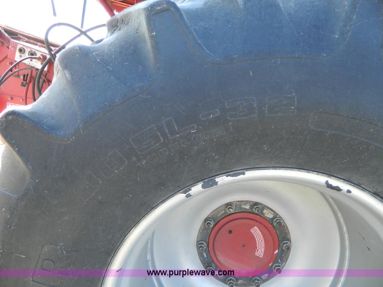image for item D8907 1993 Case IH 1688 axial-flow combine