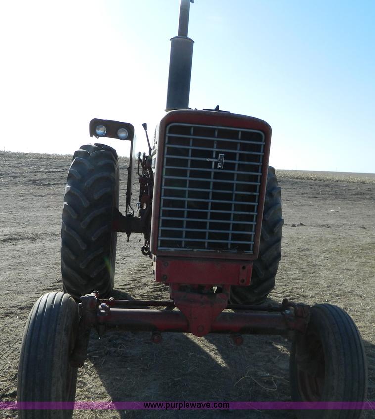 image for item D8912 International 544 tractor