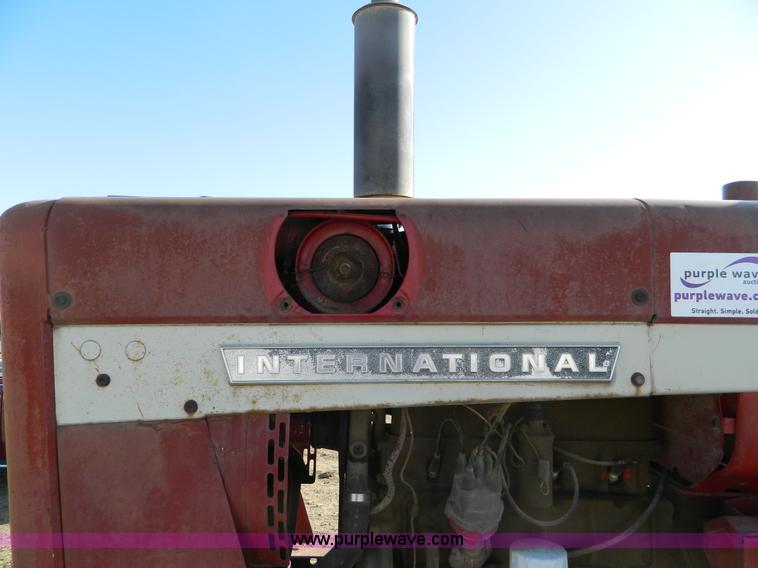 image for item D8912 International 544 tractor