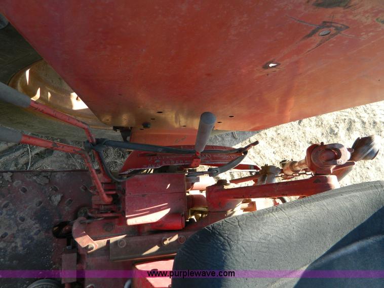 image for item D8912 International 544 tractor