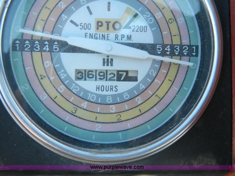 image for item D8912 International 544 tractor