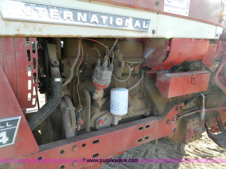 image for item D8912 International 544 tractor