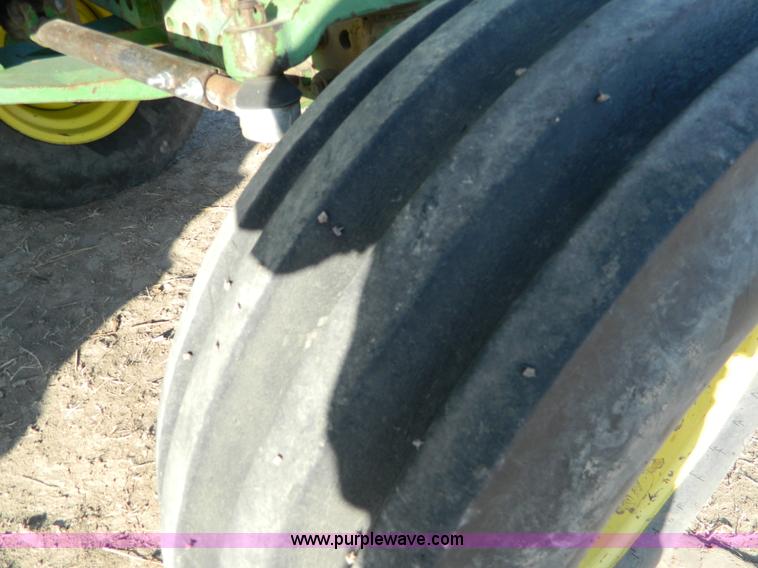 image for item D8913 1980 John Deere 4840 tractor