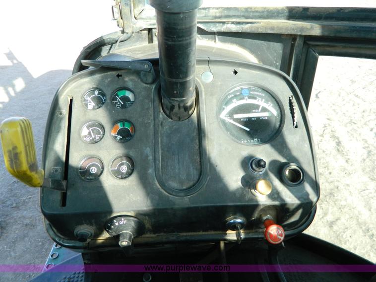 image for item D8913 1980 John Deere 4840 tractor