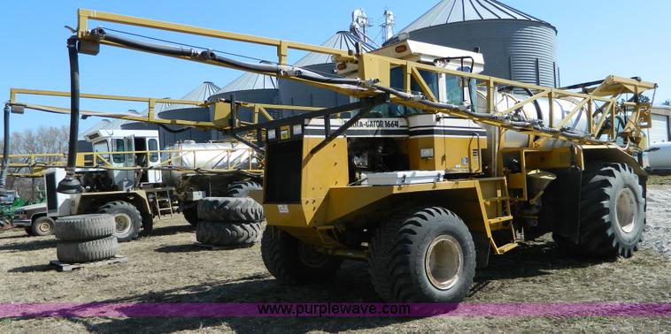 image for item D8914 1984 Terra Gator 1664 self propelled sprayer