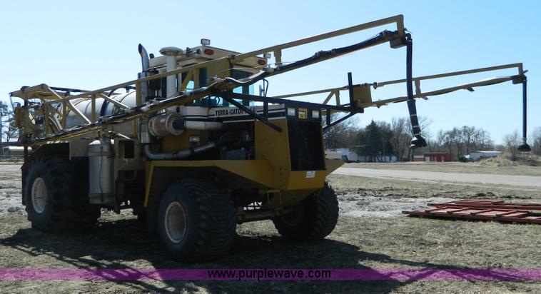 image for item D8914 1984 Terra Gator 1664 self propelled sprayer
