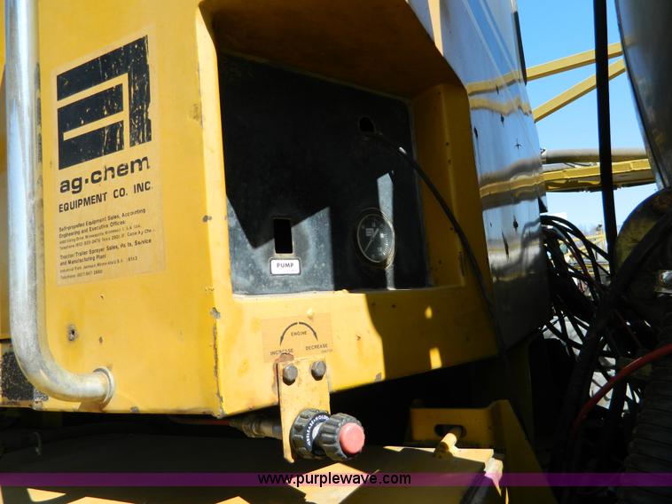 image for item D8914 1984 Terra Gator 1664 self propelled sprayer