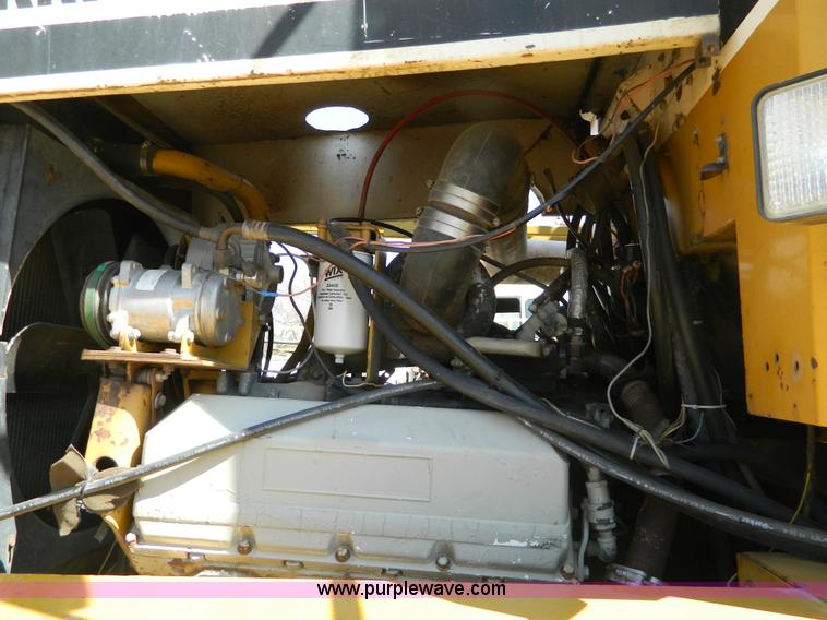 image for item D8914 1984 Terra Gator 1664 self propelled sprayer