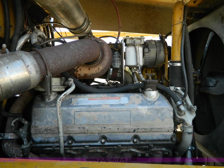 image for item D8914 1984 Terra Gator 1664 self propelled sprayer