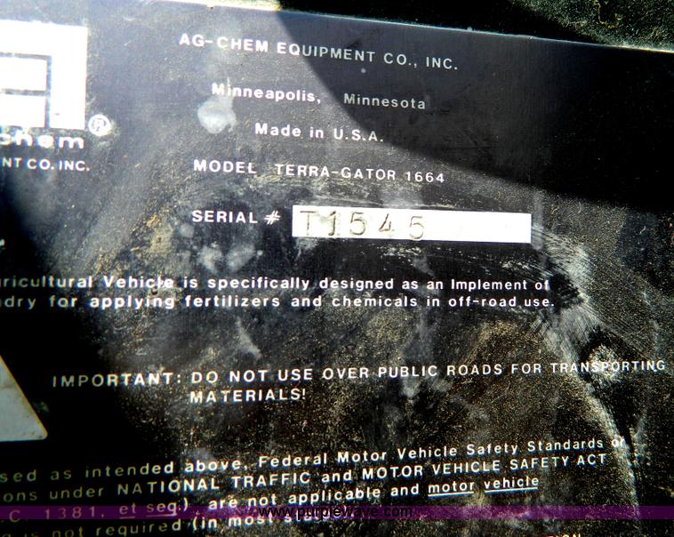 image for item D8914 1984 Terra Gator 1664 self propelled sprayer