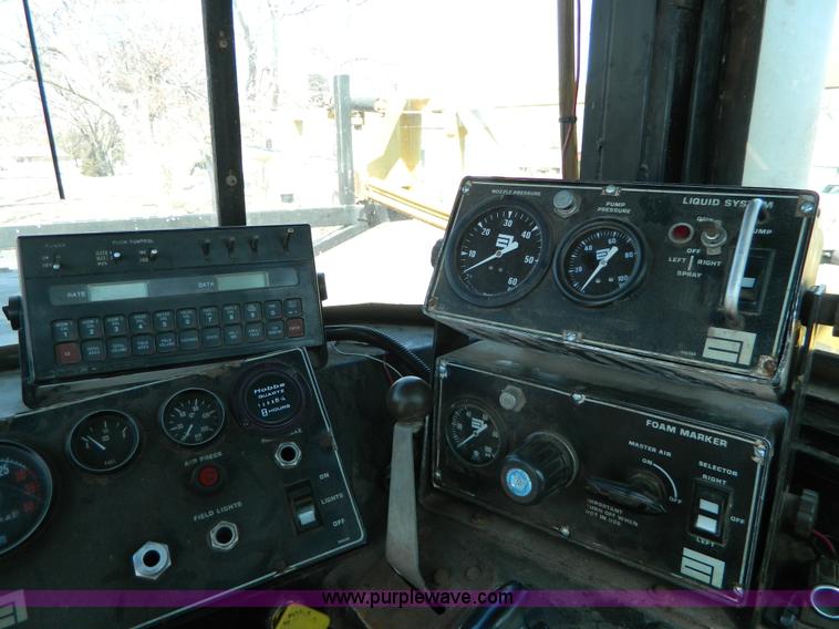 image for item D8914 1984 Terra Gator 1664 self propelled sprayer