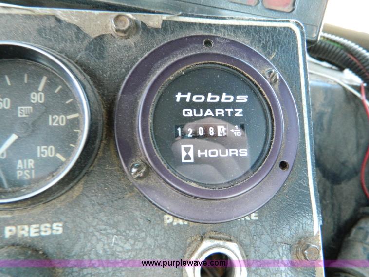 image for item D8914 1984 Terra Gator 1664 self propelled sprayer