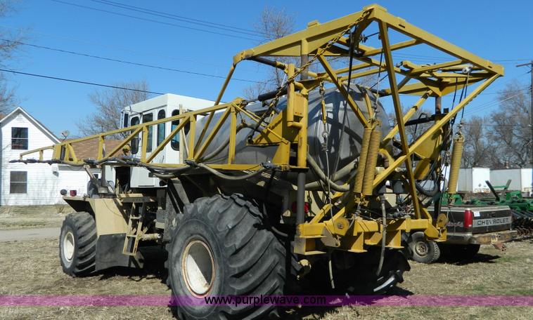 image for item D8915 1991 Mertz 4150 self propelled sprayer
