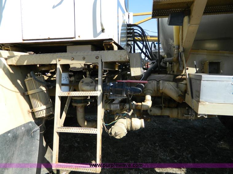 image for item D8915 1991 Mertz 4150 self propelled sprayer