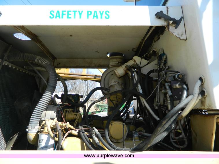 image for item D8915 1991 Mertz 4150 self propelled sprayer