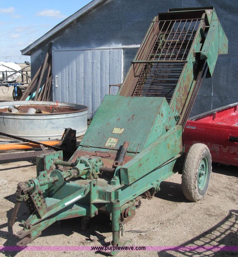 image for item G9440 Bowie Industries sprig harvestor