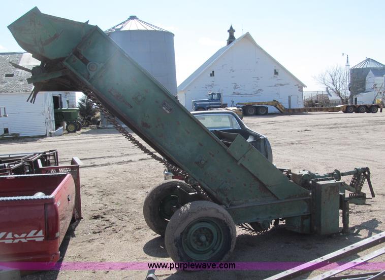 image for item G9440 Bowie Industries sprig harvestor
