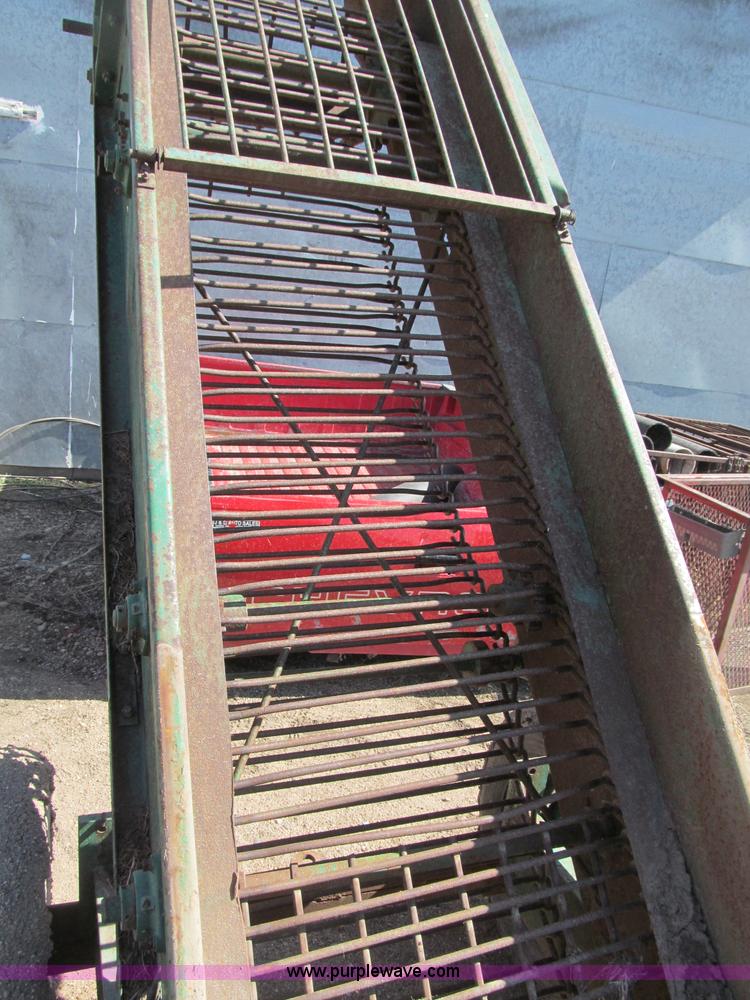 image for item G9440 Bowie Industries sprig harvestor