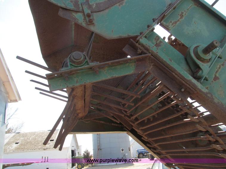 image for item G9440 Bowie Industries sprig harvestor