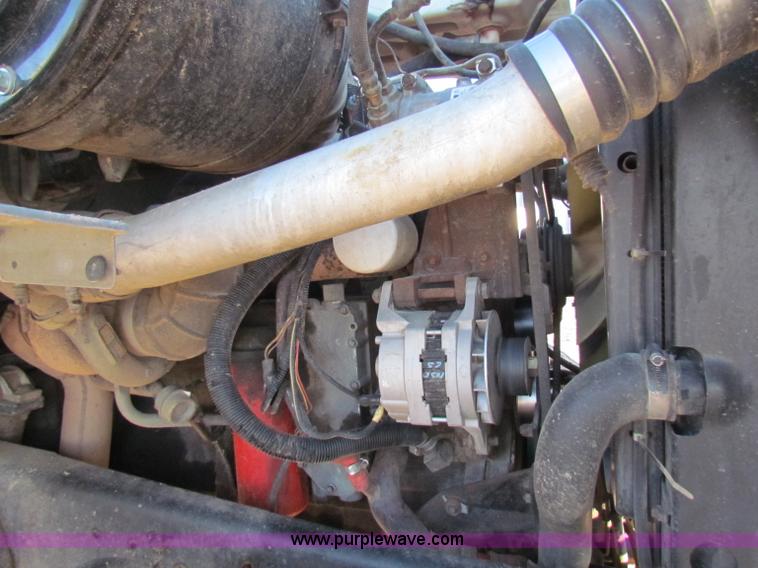 image for item I9653 1994 Ford LNT8000 spreader truck