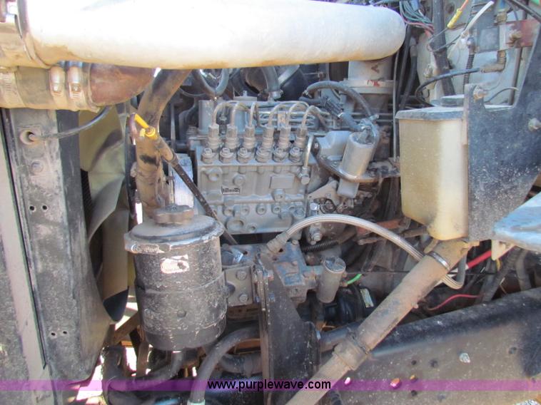 image for item I9653 1994 Ford LNT8000 spreader truck