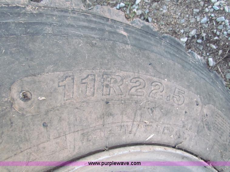 image for item I9653 1994 Ford LNT8000 spreader truck