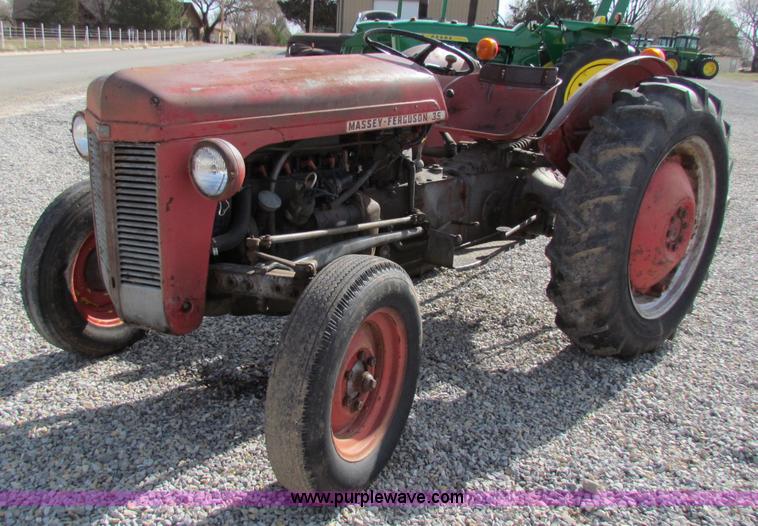 image for item I9702 Massey-Ferguson 35 tractor