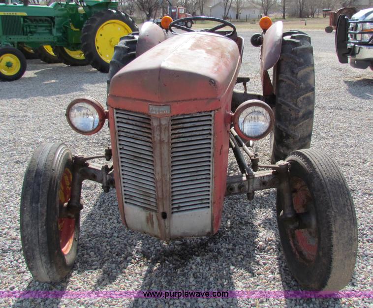 image for item I9702 Massey-Ferguson 35 tractor