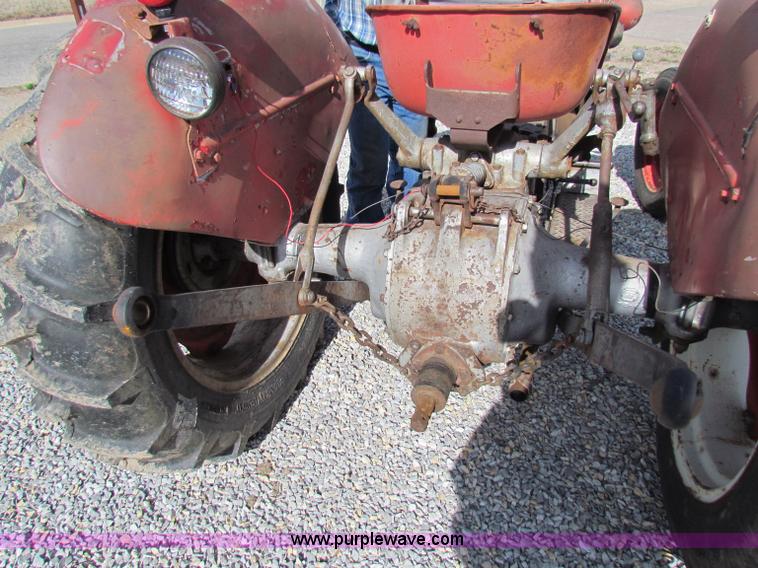 image for item I9702 Massey-Ferguson 35 tractor