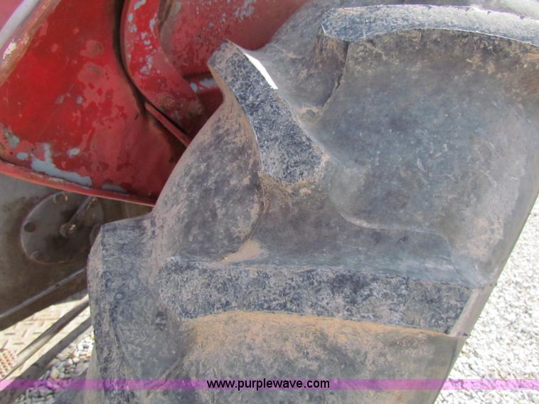 image for item I9702 Massey-Ferguson 35 tractor