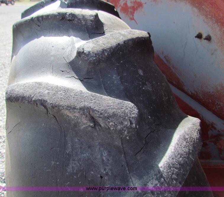 image for item I9702 Massey-Ferguson 35 tractor